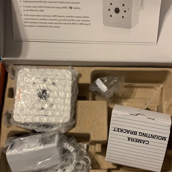 Vivint Indoor camera - Picture 2 of 2